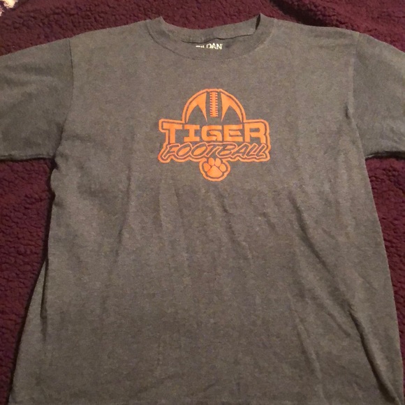Gildan Other - Gildan Youth Large Tiger Football T Shirt